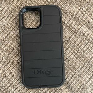 iphone 12 otterbox case like new
